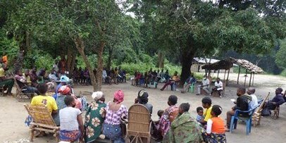 Community meeting in Kiri